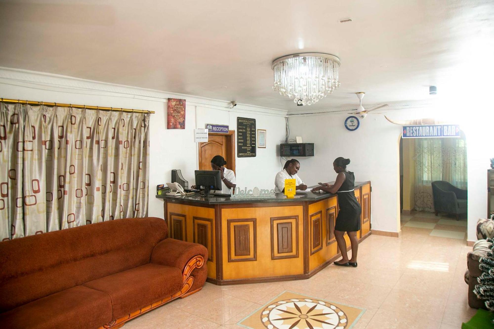 Brookvale Hotel Weija Exterior photo