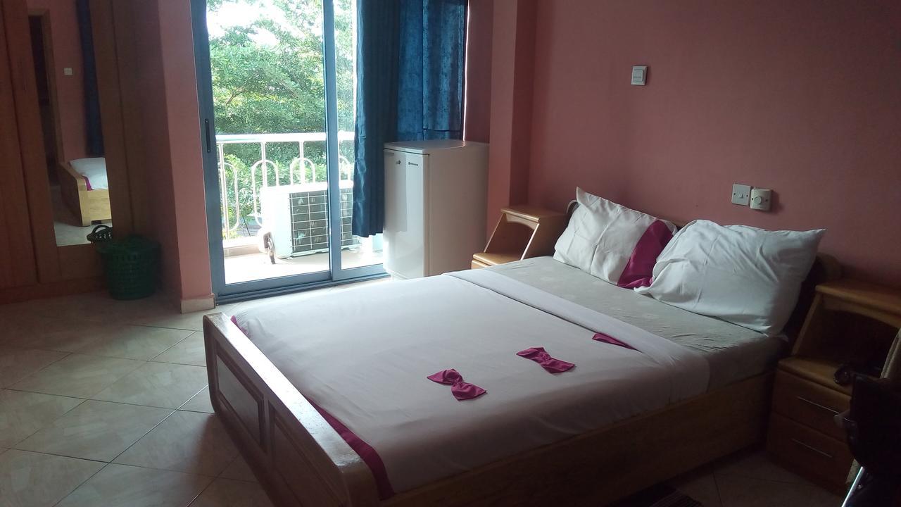 Brookvale Hotel Weija Exterior photo